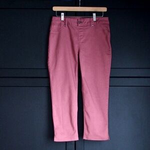 Up! | Crop Pant in Beautiful Light Magenta